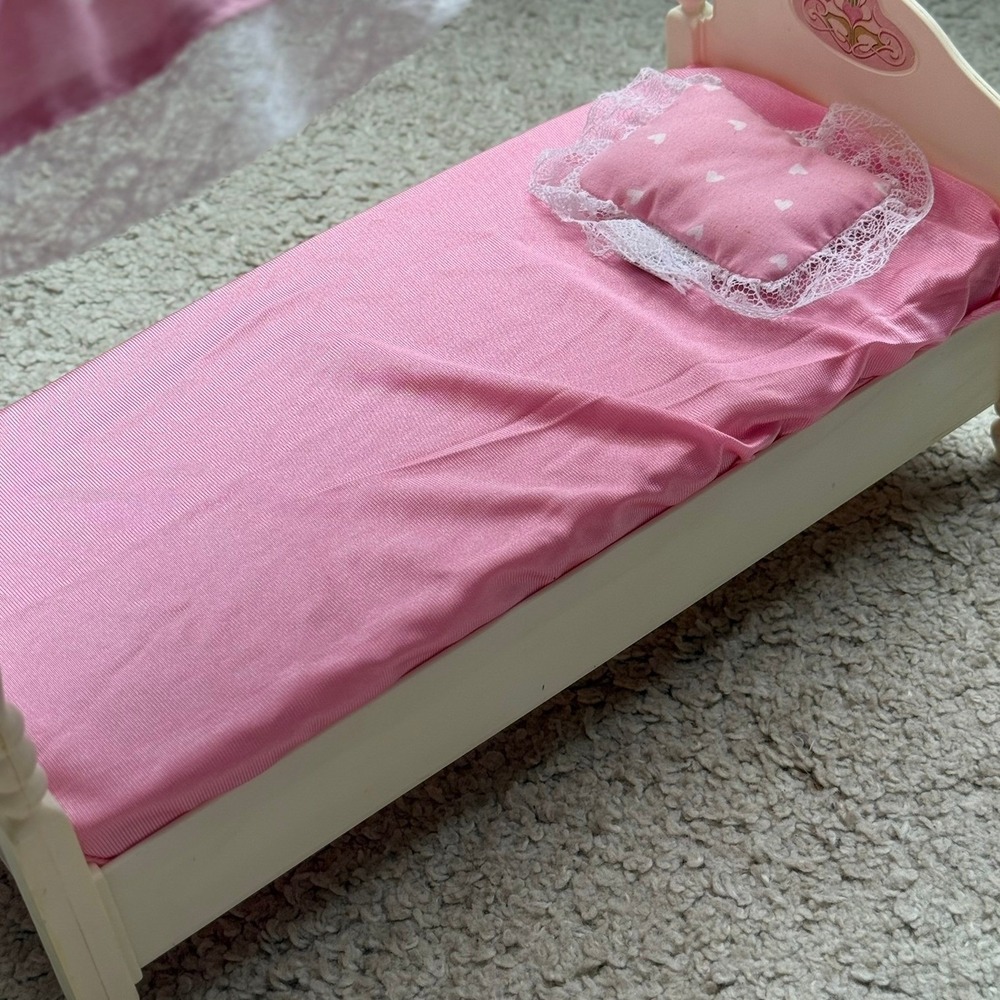 Vintage 1982 Mattel Barbie Dream Furniture Canopy Bed Pink Heart Lace 5641 - Picture 4 of 8